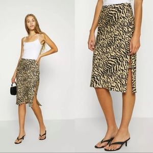 GA Animal Print Midi Slip Skirt Sand Zebra Bias Slit Size 7/ 4XL